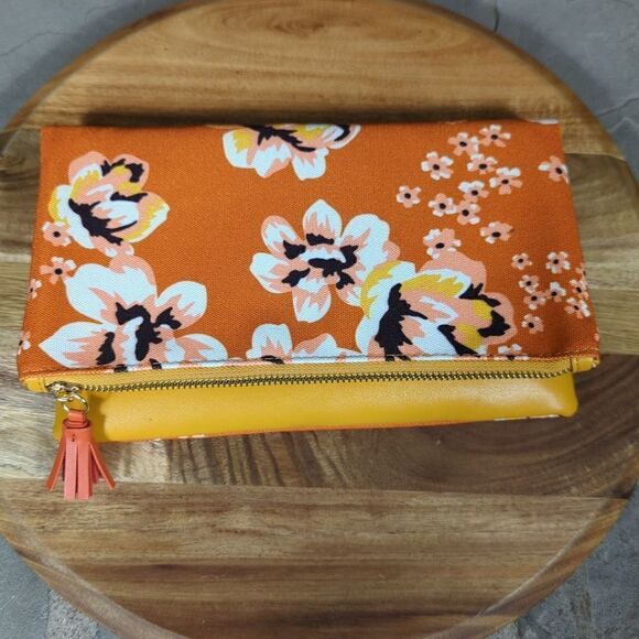 RACHEL Pally orange floral clutch NWOT Fold‎ Over Zip Top Tassel Faux Leather - Picture 2 of 11